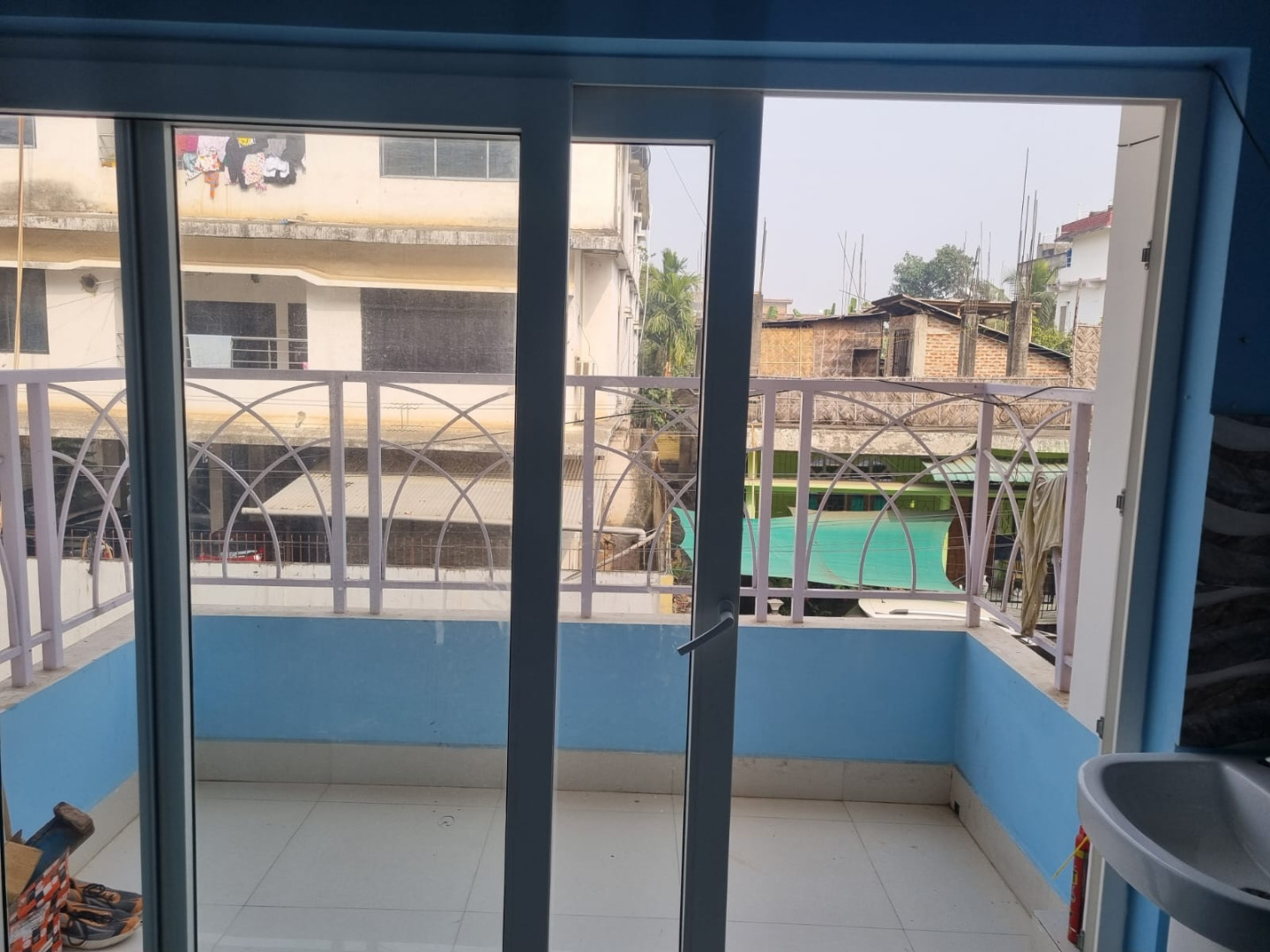 Unfurnished 3bhk in Fakharuddin Ali Ahmed Road, Barbari Village, Guwahati, Assam, India for Rent